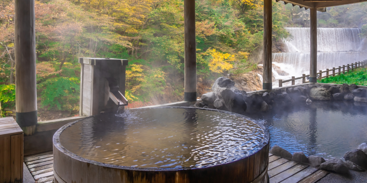 https://www.e20toscani.com/wp-content/uploads/2024/10/onsen-1280x640.png